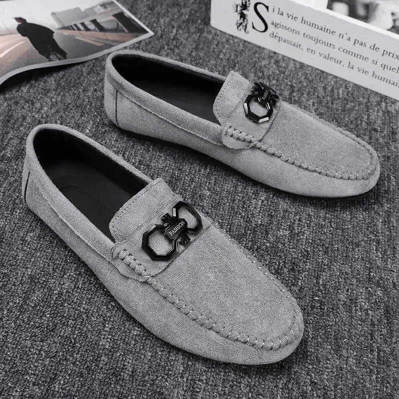 Men's black and grey suede casual shoes with cowhide leather details and rubber soles