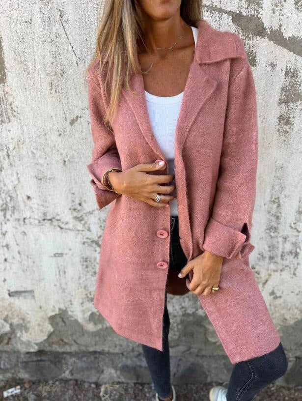 Stylish lapel cardigan with pockets in various colors, showcasing its modern design and premium materials
