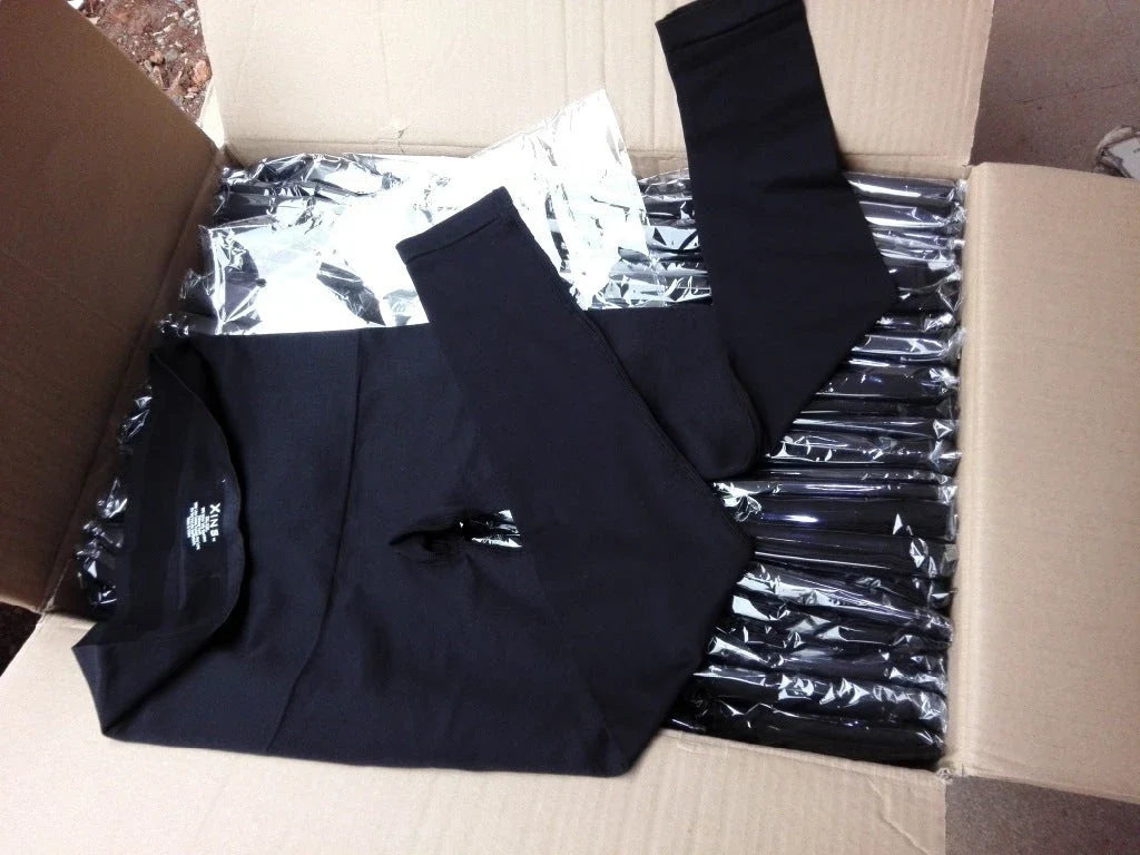 Seamless High-Waist Body Shaping Cropped Leggings in Black, featuring compression technology and a flattering, versatile design.