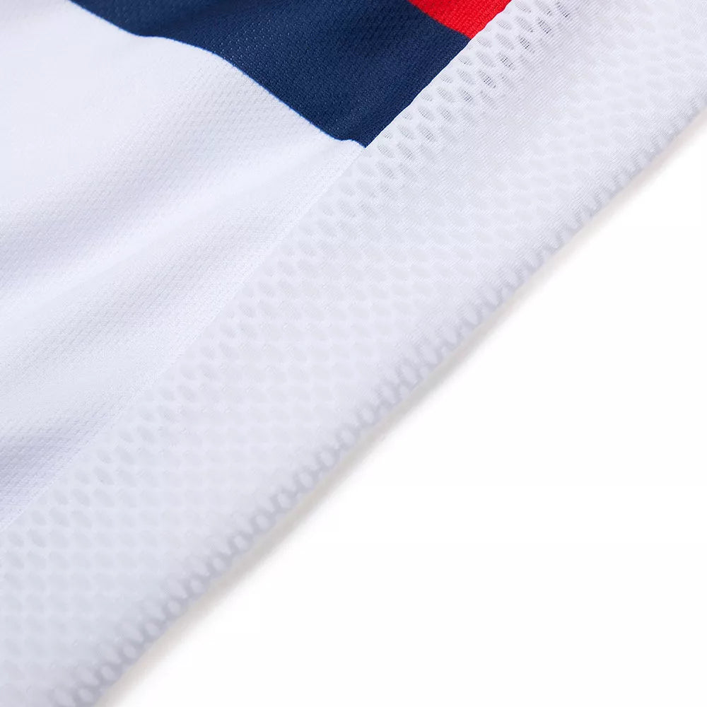 Breathable biker shirt in white with moisture-wicking fabric for cyclists