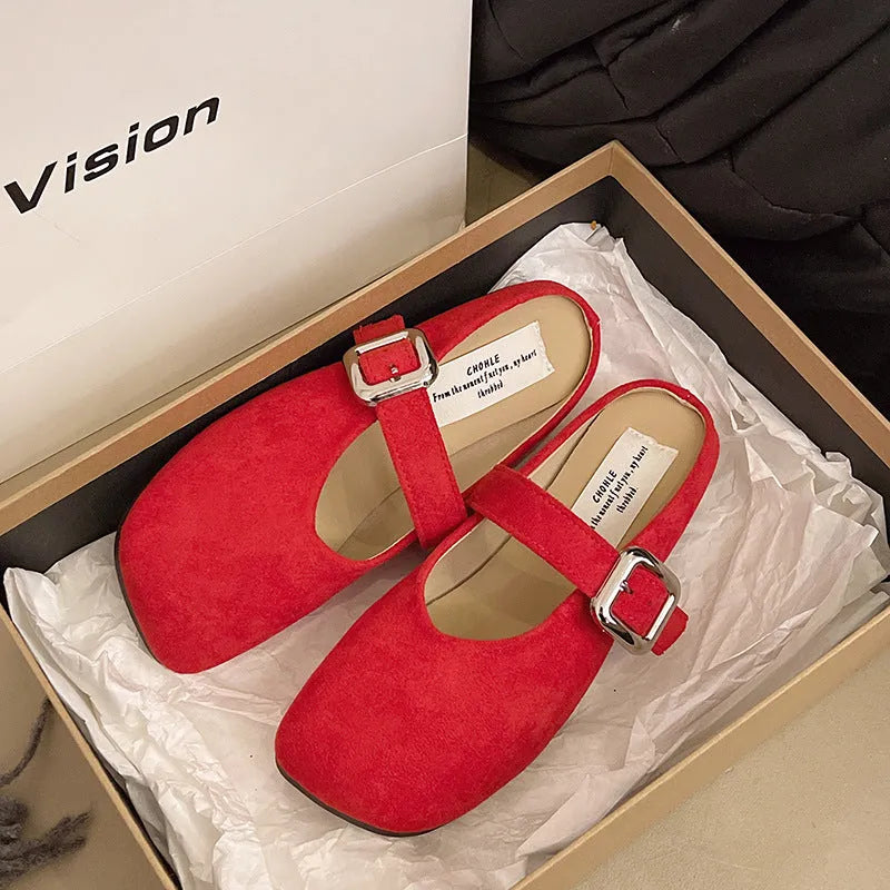 Women's flat square toe slipper in apricot colour with a rubber sole and PU upper.