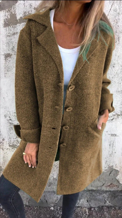 Stylish lapel cardigan with pockets in various colors, showcasing its modern design and premium materials