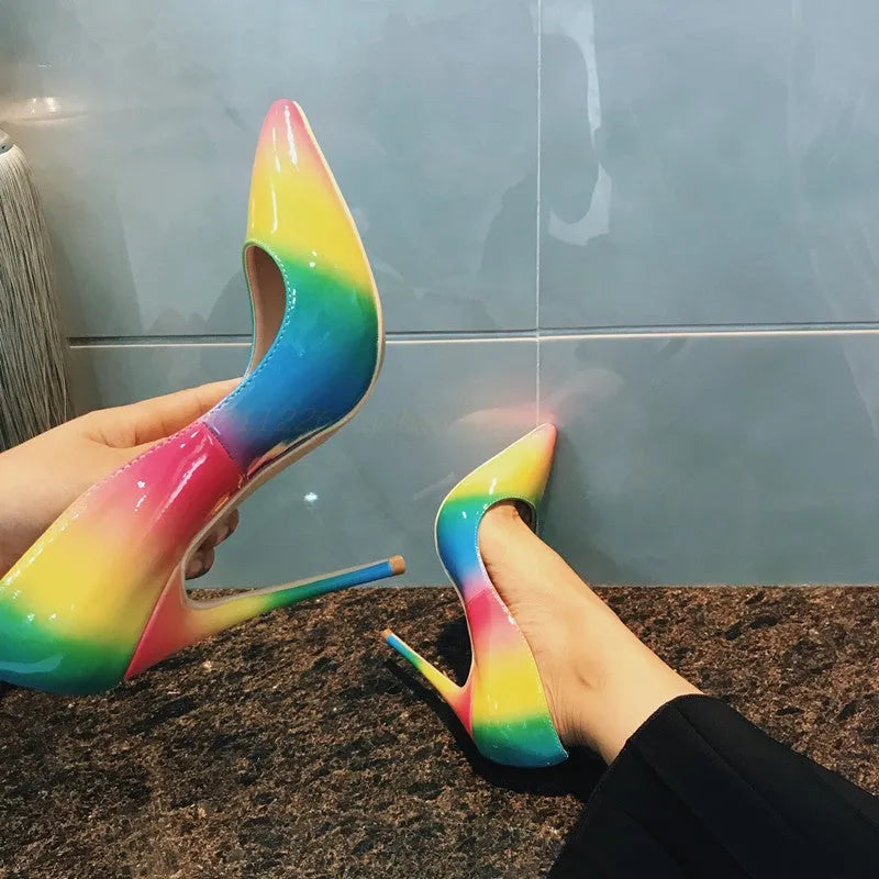 Rainbow patent leather high heels with thin 10cm or 12cm heels and pointed toe, available in sizes 35 to 42