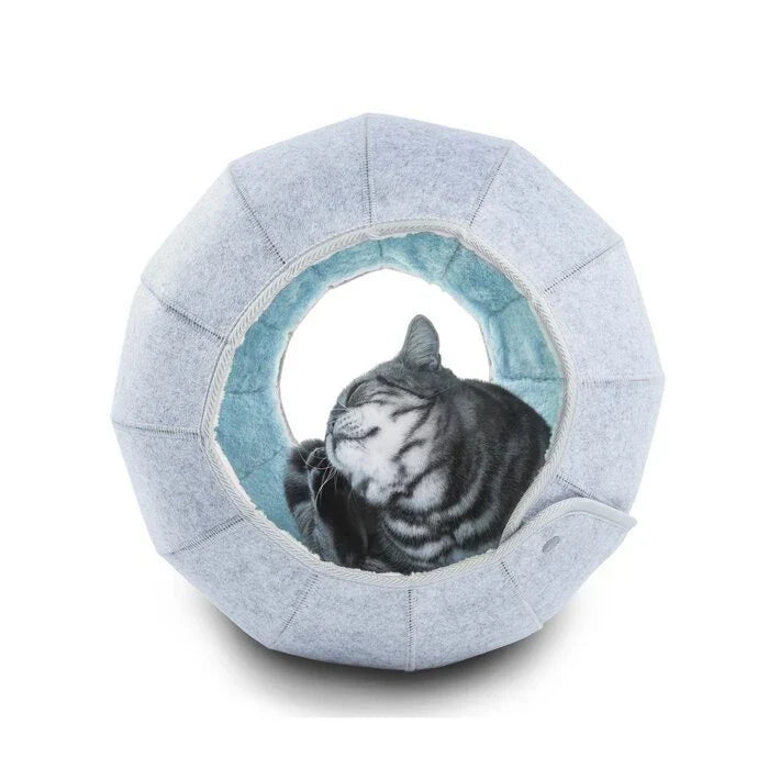 Cozy Cat Cave: Foldable tunnel bed made of soft, durable felt for your cat's comfort and enrichment