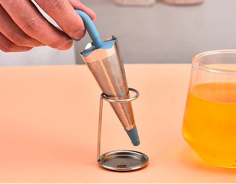 Umbrella-shaped tea strainer made of stainless steel and silicone, perfect for brewing loose leaf tea