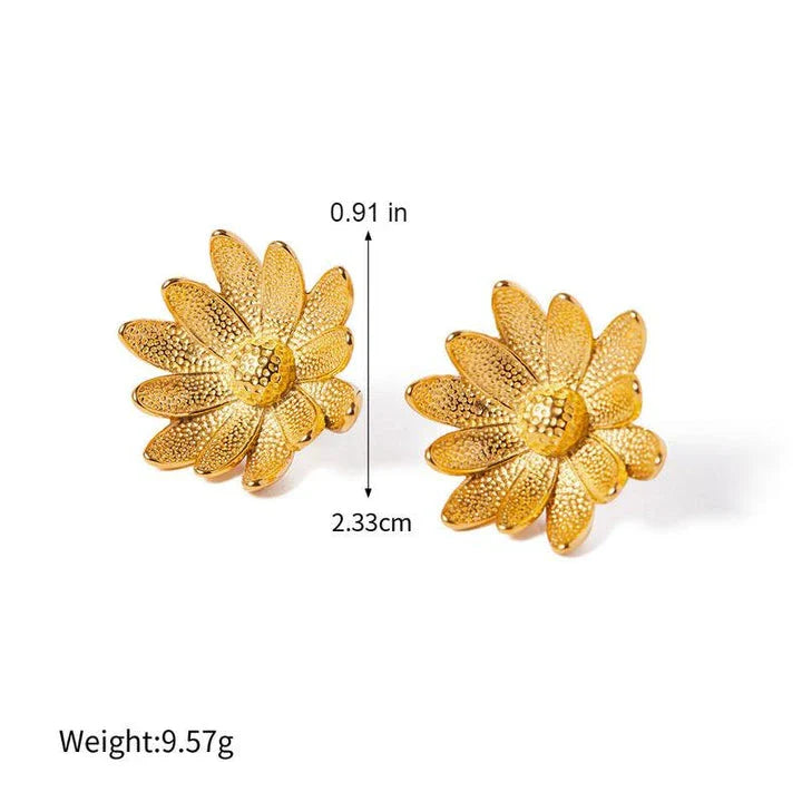 Elegant 18K gold plated stainless steel daisy flower stud earrings for women, with a trendy and durable design