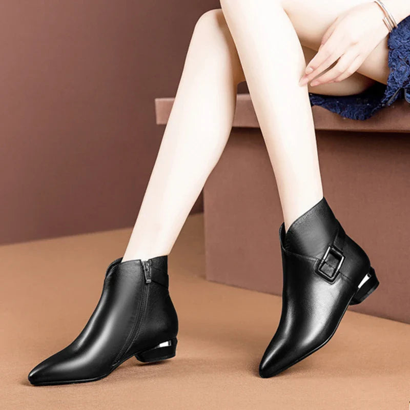 Stylish low-heel short-tube fashion boots for women in various colors and sizes