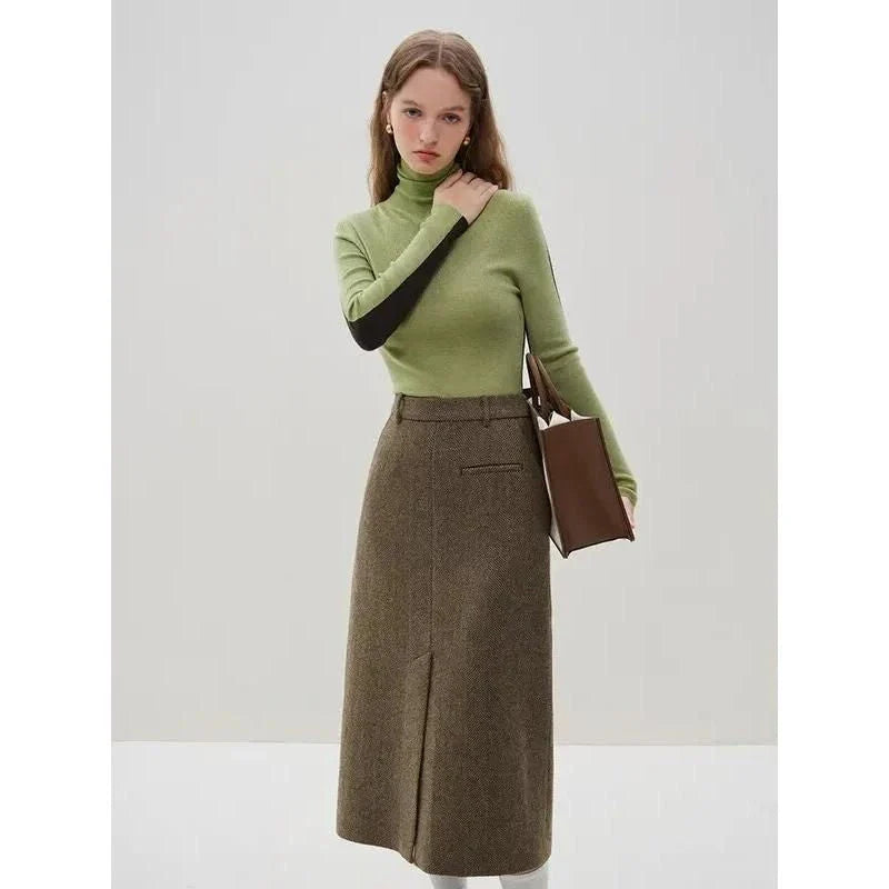 Elegant wool blazer and skirt set for professional women, featuring a chic double-breasted design and a stylish front split skirt