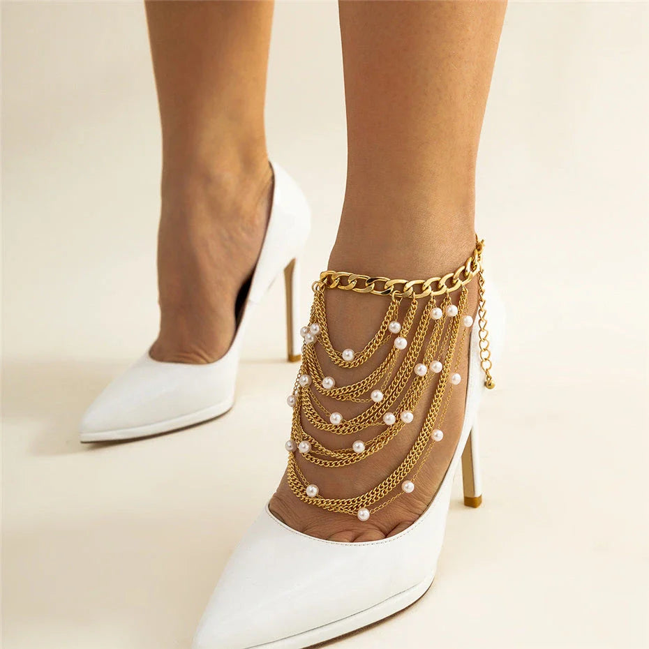 Elegant Boho Chic Tassel Pearl Anklet for Women in Gold, a glamorous accessory that enhances any outfit