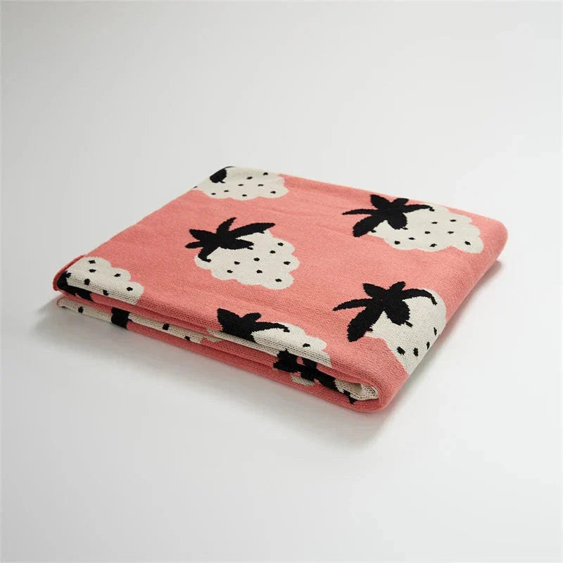 Cozy grape-patterned cotton blanket for comfortable relaxation and elegant home decor