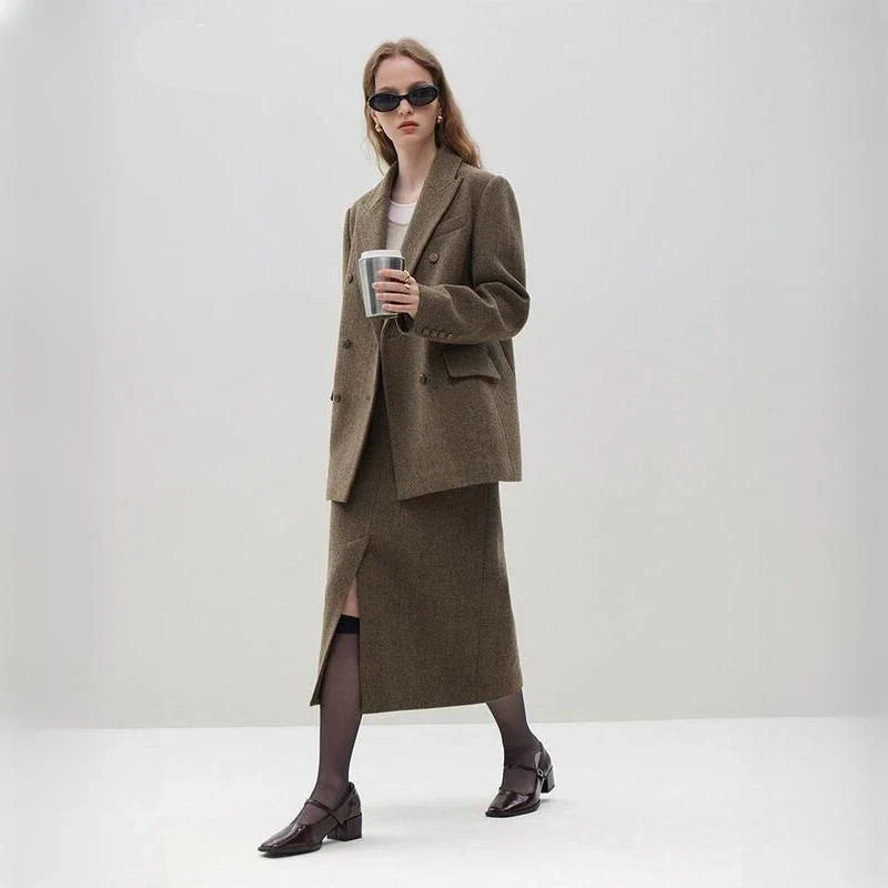 Elegant wool blazer and skirt set for professional women, featuring a chic double-breasted design and a stylish front split skirt