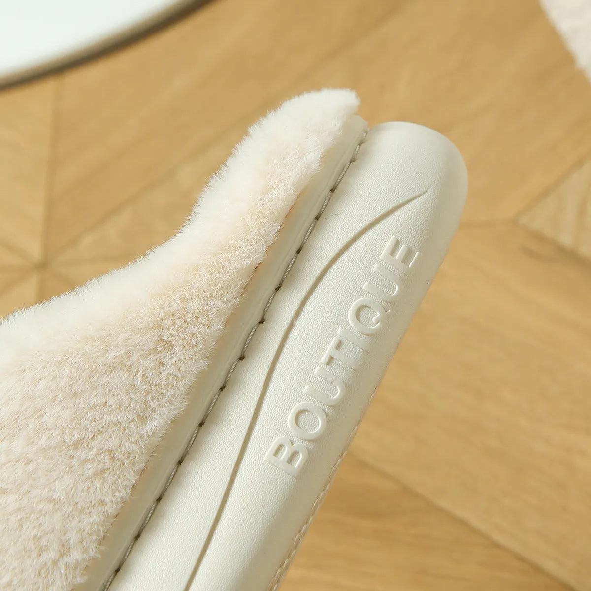 Panda cotton print toe ring slippers with a soft bottom and non-slip PVC sole.