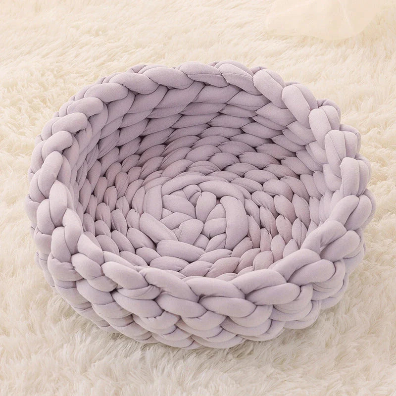 Soft, plush pet bed in various colors and sizes for cats and dogs to sleep comfortably