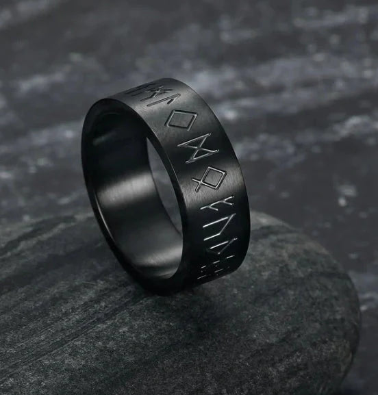 Sleek and Swiveling Titanium Steel Ring in vintage-inspired design, featuring a rotatable feature for customizable style