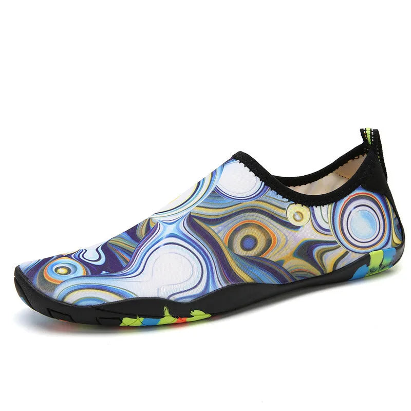 Beach wading shoes in blue with Lycra elastic fabric upper and EVA midsole, sizes 35-46