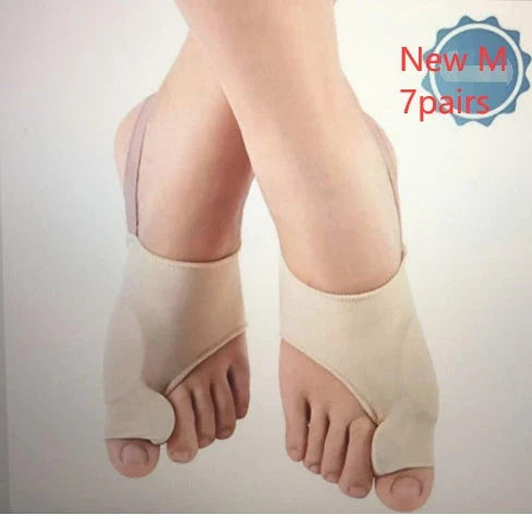 Comfortable toe separating socks with gel padding and adjustable silicone spacers for superior bunion relief