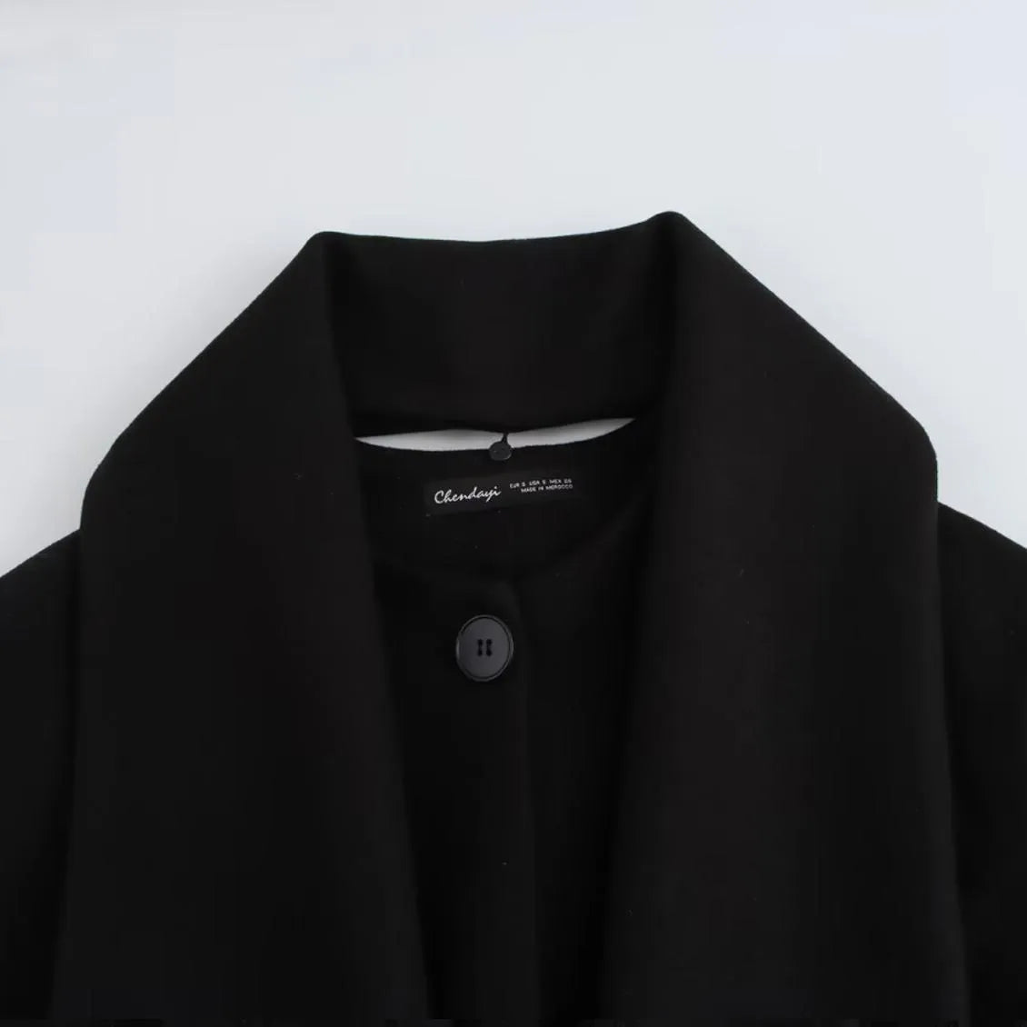 Women's black polyester scarf overcoat with artificial fur collar, lengthened 100cm design, and pockets for street fashion