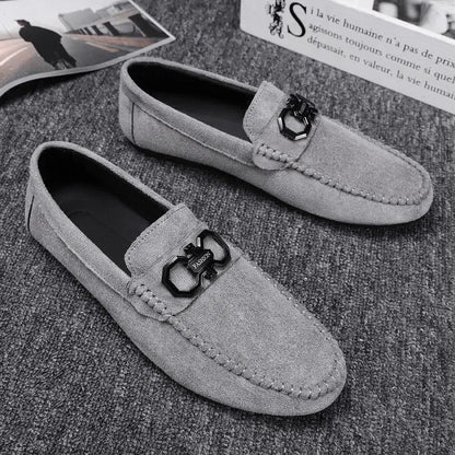 Men's black and grey suede casual shoes with cowhide leather details and rubber soles