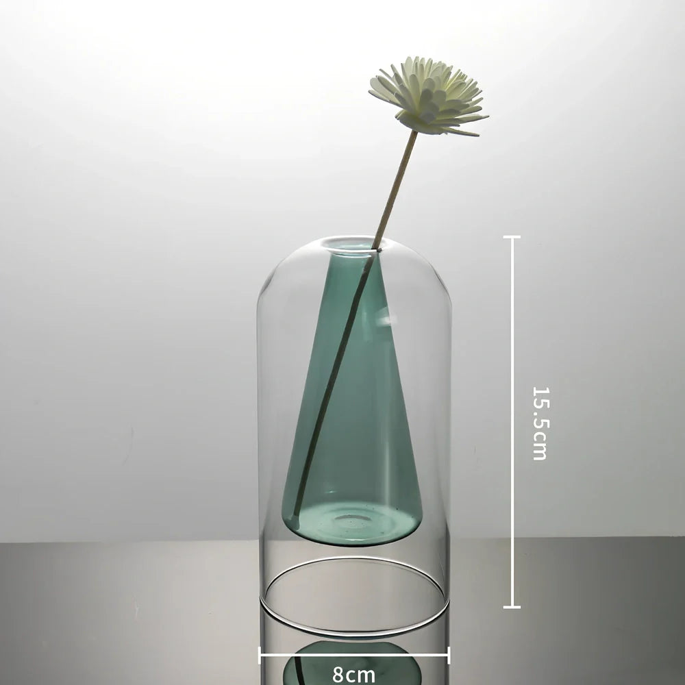 High borosilicate glass vase with double-layer construction measuring 15cm tall and 8cm wide