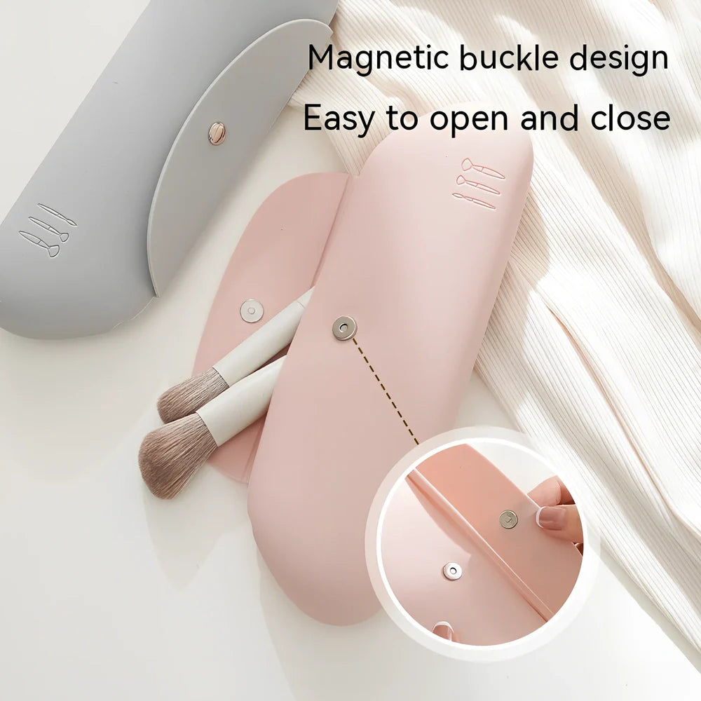 Pink silicone buggy bag for travel makeup, handbag shape, 20cm long, organises cosmetics for business trips