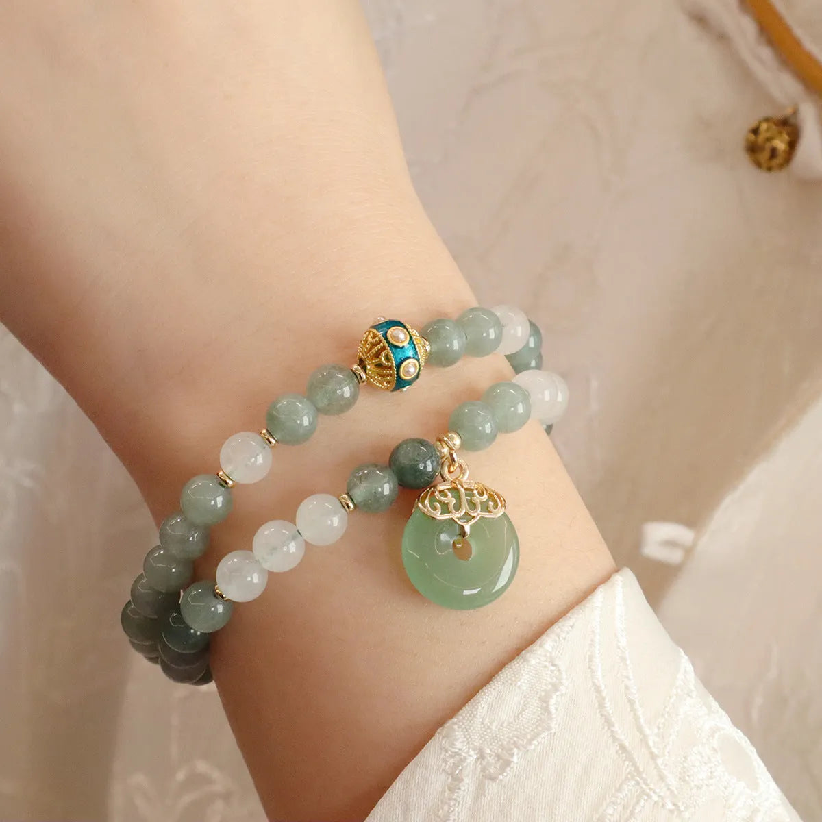 Myanmar jade safety buckle bracelet with geometric shape and peace buckle element