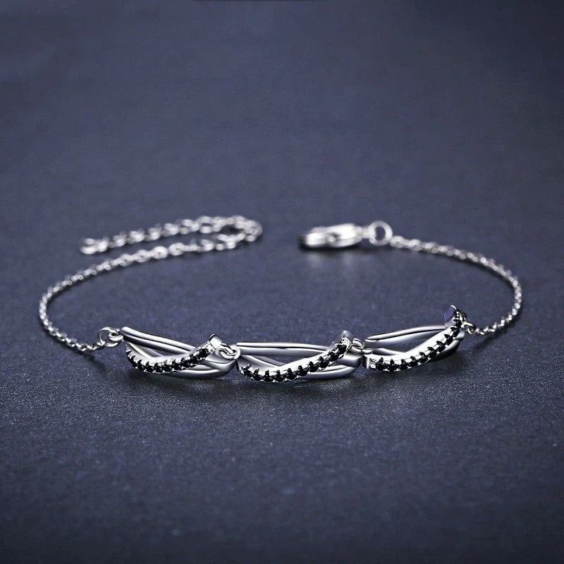 Black zircon creative ring bracelet for women with adjustable design