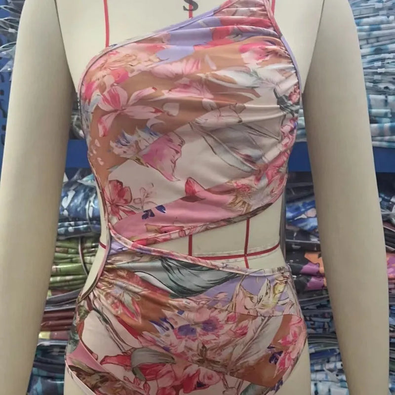Women's swimsuit in rose gold pattern, polyester fabric, available in sizes S, M, L, XL, XXL, XXXL for summer swimming, seaside holidays, and water activities.