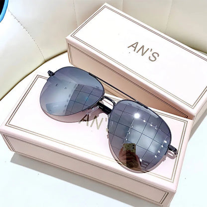 Big face aviator sunglasses with metal frame and UV-protective resin lenses in multiple colour options