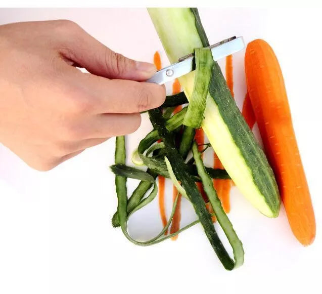 Stainless steel peeler with ergonomic handle for comfortable and efficient peeling