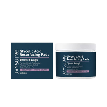 Glycolic acid exfoliating facial pads with vitamins C and E in cotton cloth format