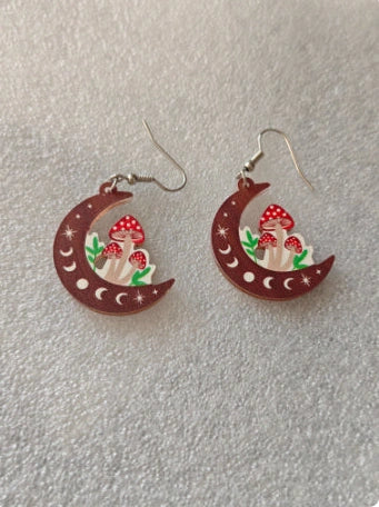 Brown wooden mushroom earrings with detailed printing, nickel-free posts, 2.5cm height