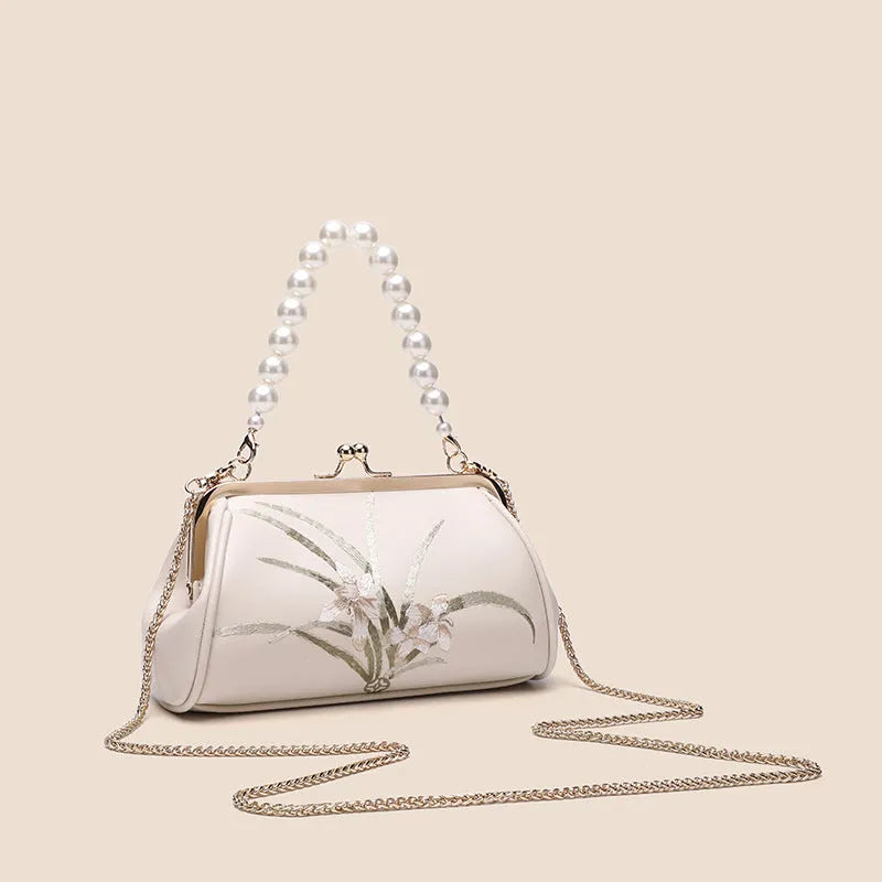 Women's Embroidered Shell Shoulder Bag in Beige Soft PU Leather with Art Embroidery Casual Everyday Handbag for Ladies