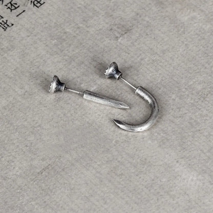 S925 sterling silver single stud earring featuring a straight or curved nail punk design.