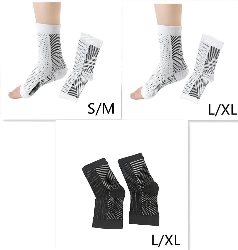 Invisible heel compression socks in black colour with absorbent insole design