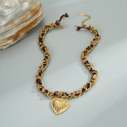 Stainless steel women's necklace with geometric leopard love pendant on 41-50cm chain