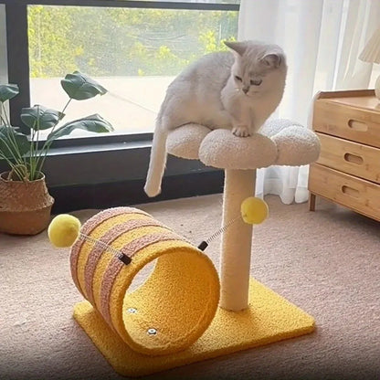Yellow bee-themed cat climbing frame with sisal scratching board and integrated tunnel.