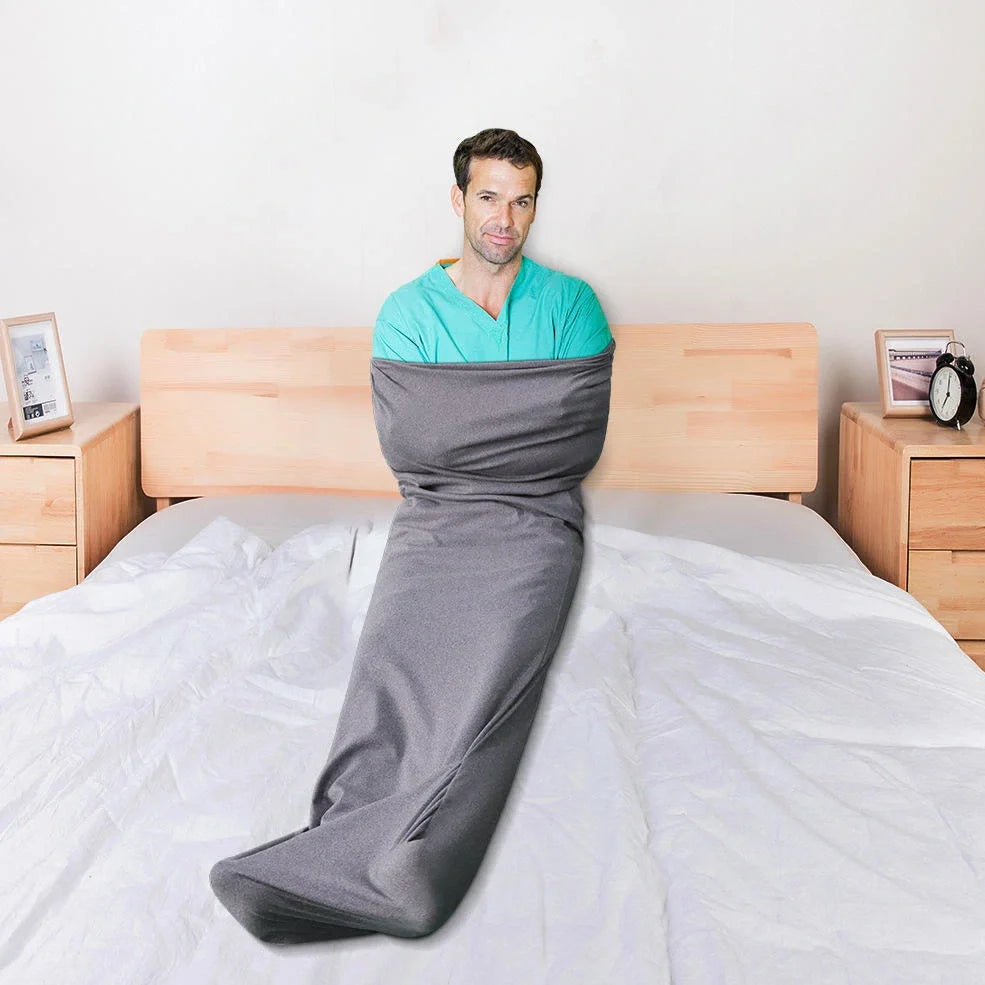 Sleep Pod Move grey wearable blanket with foot pocket showing four size options from 140x35cm to 185x50cm