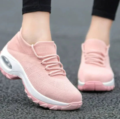 Women's flying weave running shoes with waterproof platform, round toe and 3-5cm mid heel in grey