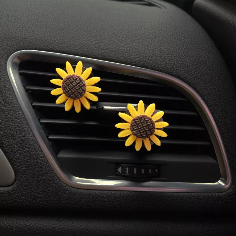 Sunflower car vent clip with aromatherapy function, bright yellow petals, green leaves