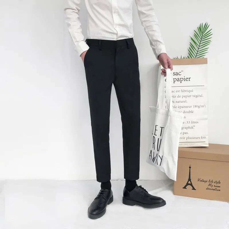 Men's straight-leg cotton casual trousers in khaki with a drawstring waistband.