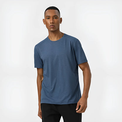 Men's lightweight polyester sports t-shirt with reflective elements in dark grey colour