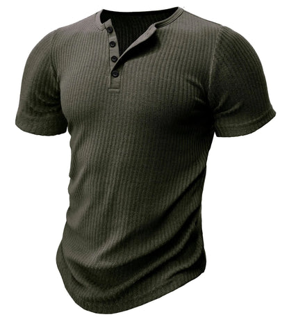 Slim-fitting solid colour sports T-shirt for men on a grey background.