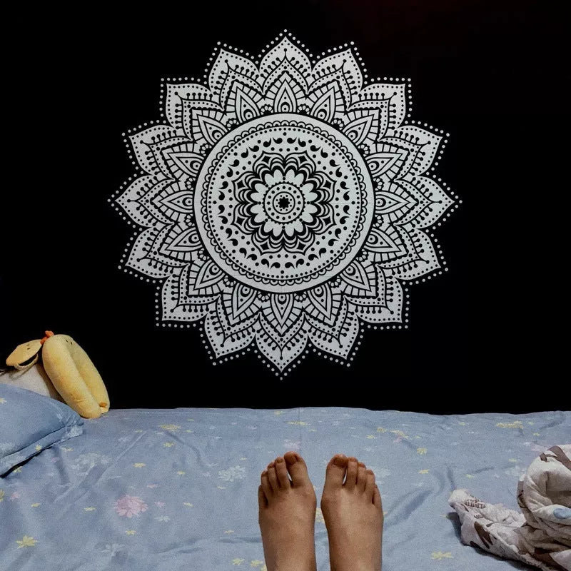 White flower geometric pattern polyester bedroom tapestry on black background