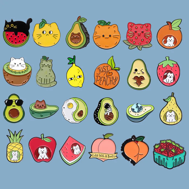 Zinc alloy cartoon fruit brooch in various colours, approximately 2-3 cm, for decorative use on jackets and bags