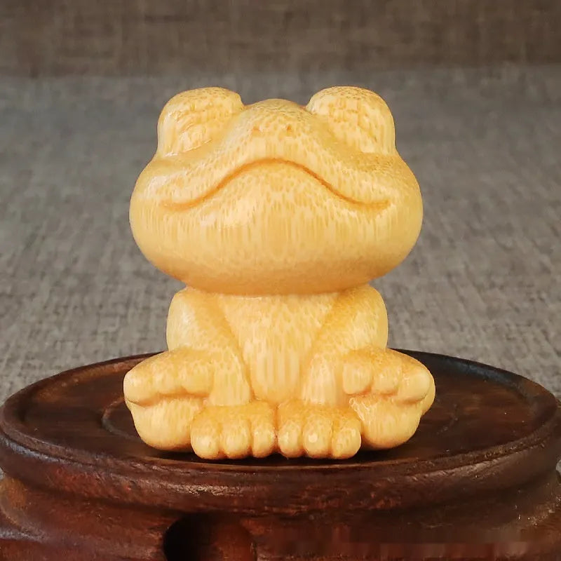 Solid bamboo carving ornament with smiling frog design, 5cm height with 4.5cm diameter, includes oil glove brush