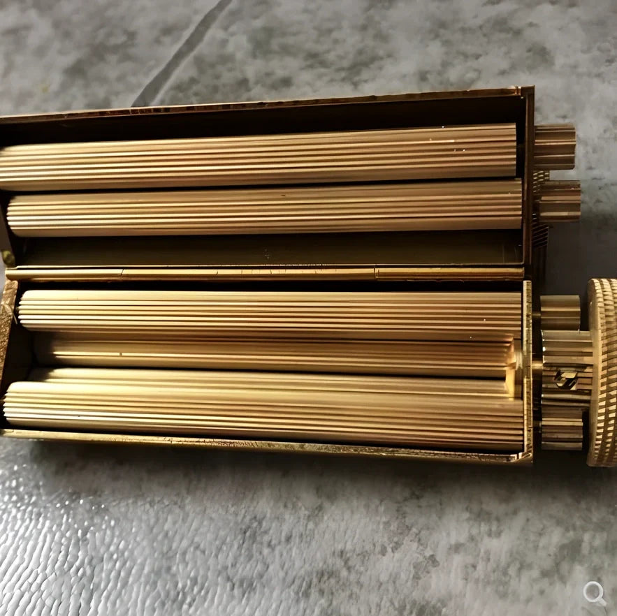 The Swifty Roll cigarette rolling device with round mechanism for 70mm cigarettes