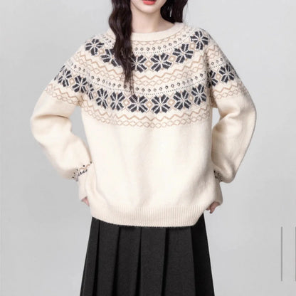 Women's vintage Fair Isle crew neck pullover sweater with geometric pattern in Milky White