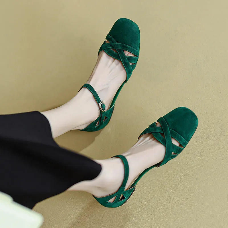 Women's classic Roman sandals with buckle closure in apricot colour with rubber sole