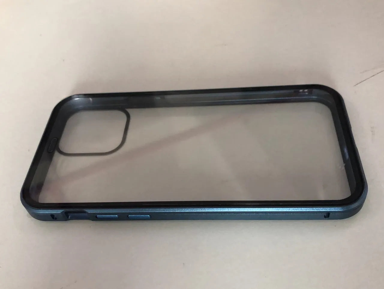 Clamshell anti-spy phone case in solid colours for iPhone models with machined glass geometry style