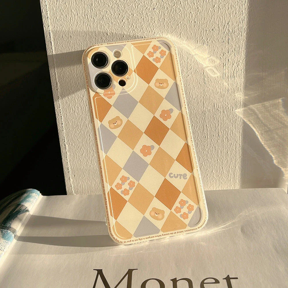 Stylish geometric phone case with laser-engraved rhombus grid pattern, made of high-quality TPU material for full-body protection against shocks and scratches.